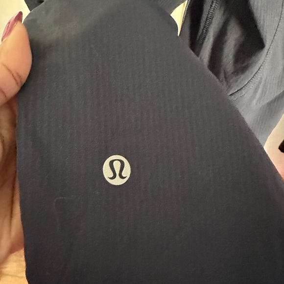 LULULEMON Dance Studio Crop II Unlined 20" True Navy size 2 - Picture 9 of 10